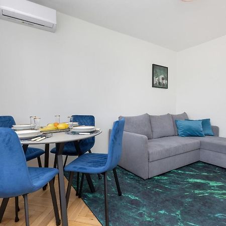 Cozy And Comfortable Wola Apartment By Noclegi Renters Warsaw Exterior photo